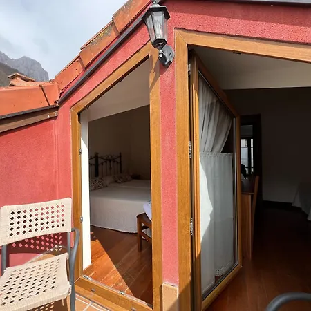 Las Casucas De Remona Espinama Exterior photo