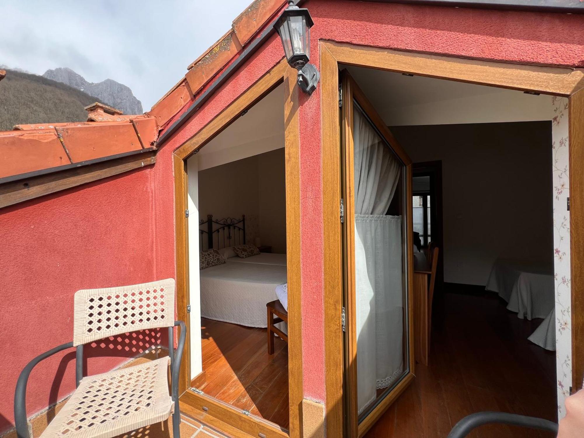 Casucas De Remona Apartment Espinama